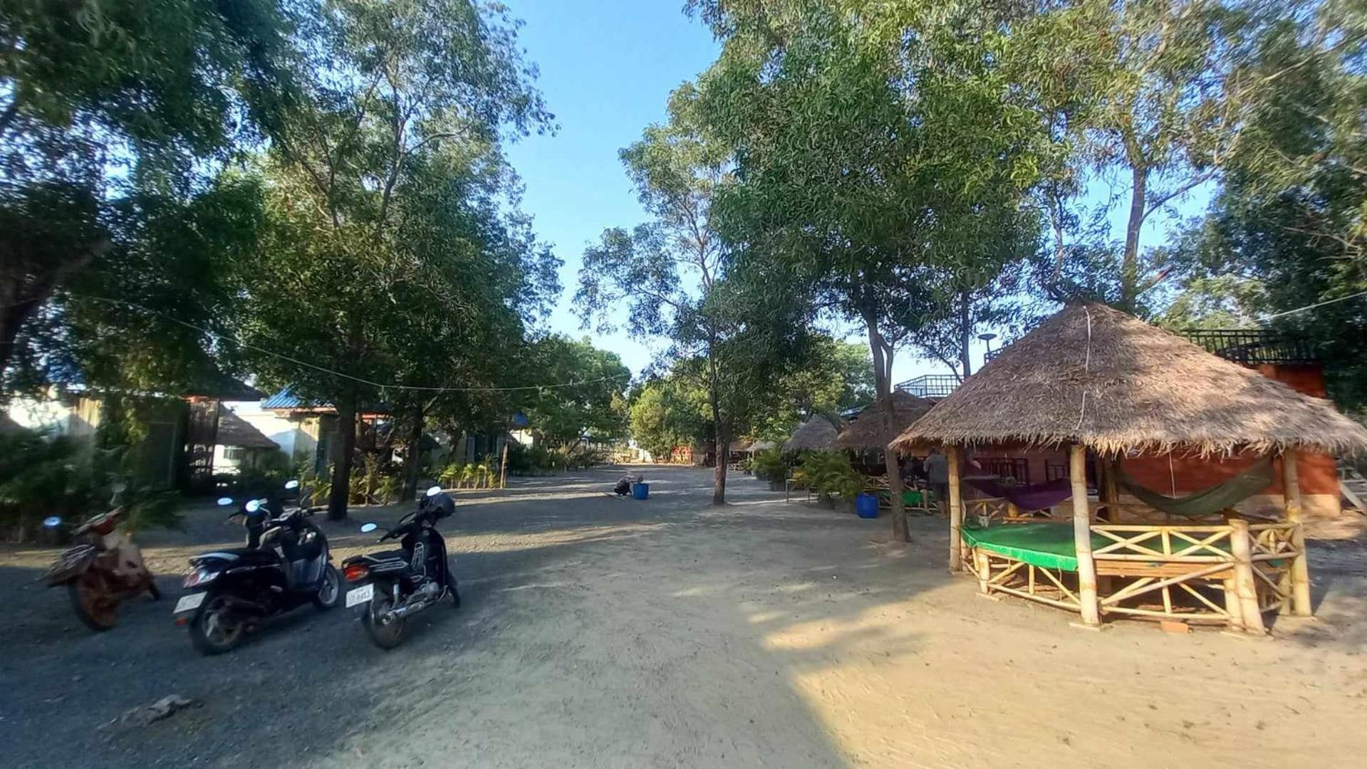 La Plage De Kampot By Lee & Hap Guest House Экстерьер фото