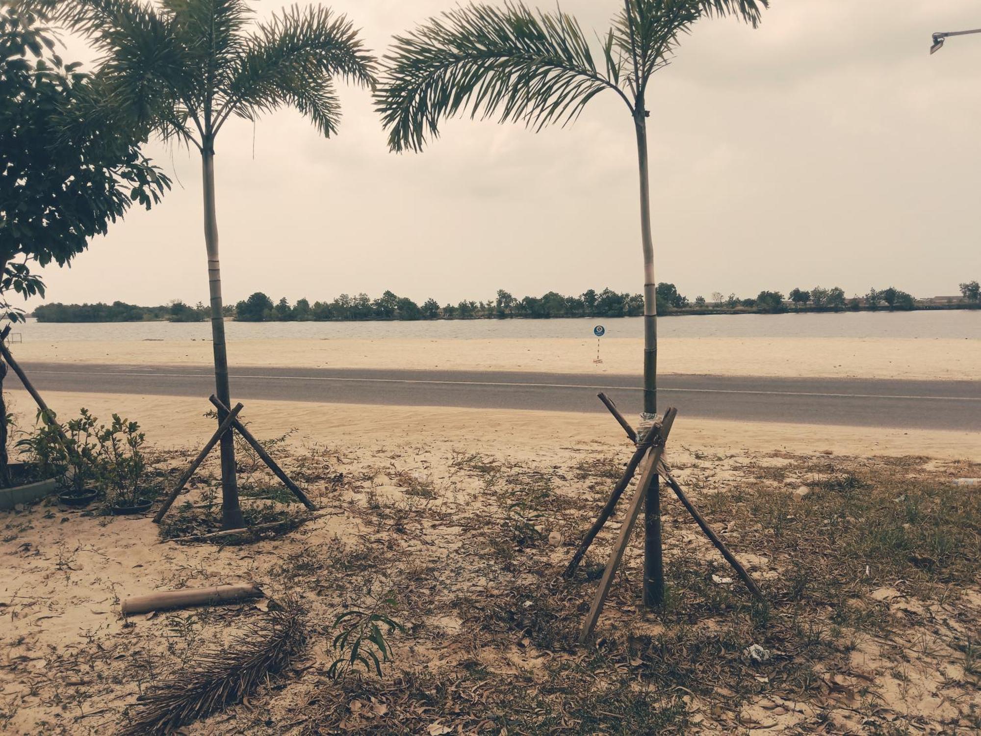 La Plage De Kampot By Lee & Hap Guest House Экстерьер фото